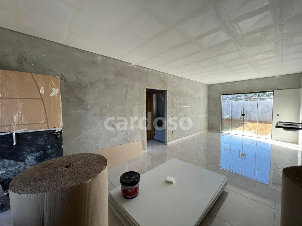 CASA À VENDA EM IBIPORÃ COM 2 QUARTOS POR 360.000,00