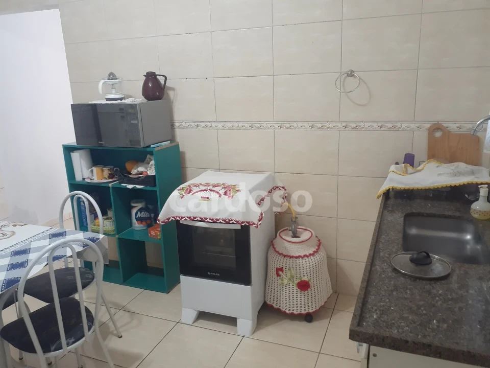 CASA COM PISCINA À VENDA – JARDIM PLANALTO – ZONA NORTE – LONDRINA/PR