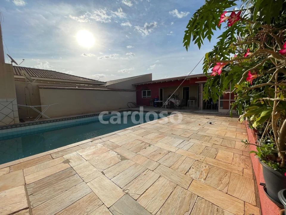 Imagens do imóveis SOBRADO COM 2 SUÍTES E 1 QUARTO À VENDA POR R$ 795.000,00 – ITAMARATY – IBIPORÃ