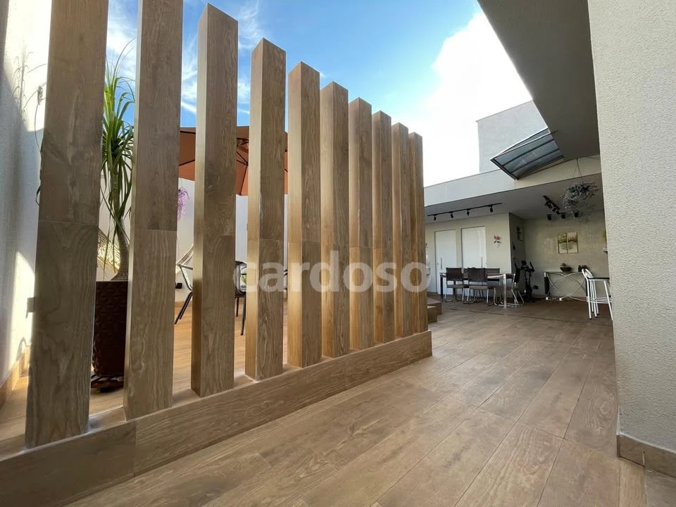Casa com suíte à venda por R$ 775.000,00 - Recanto Coari - Ibiporã/PR