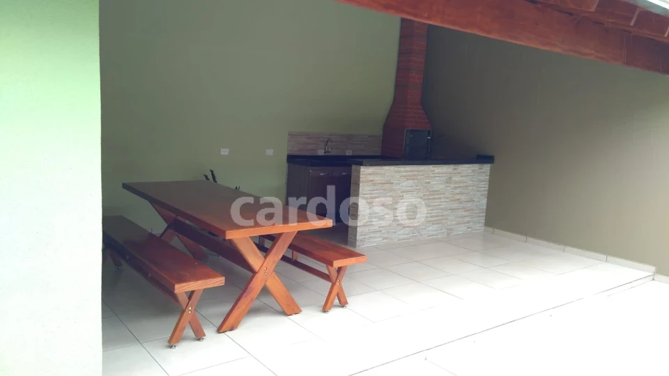 Casa à venda com 2 quartos e edícula – Jardim Canaã