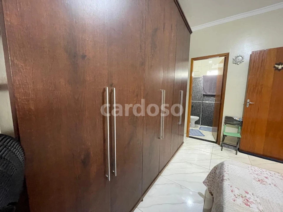 Imagens do imóveis VENDO – TROCO - CASA NO JD CINQUENTENARIO – IBIPORÃ – R$ 410.000,00