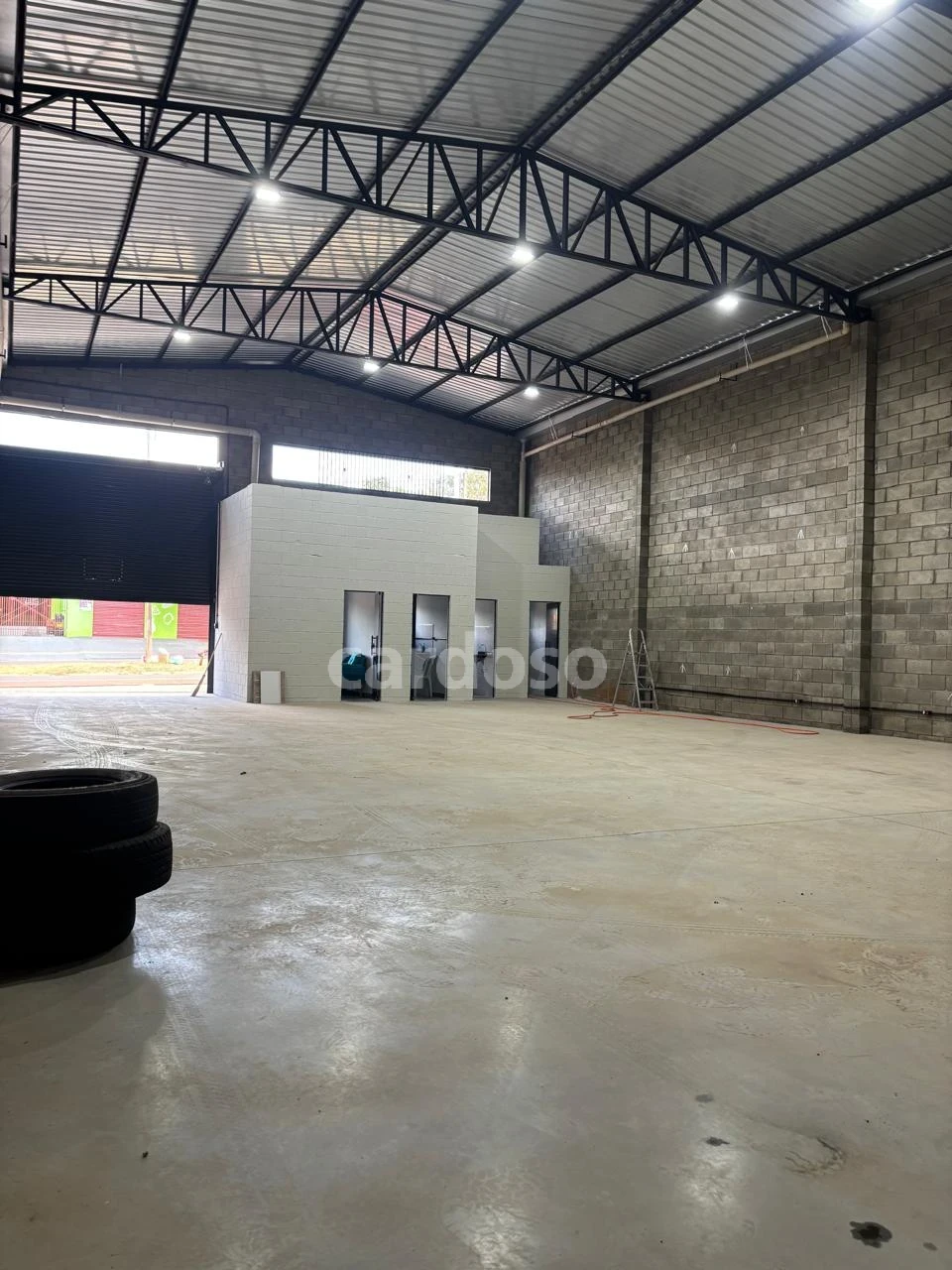 Imagens do imóveis EXCELENTE OPORTUNIDADE COMERCIAL EM IBIPORÃ!