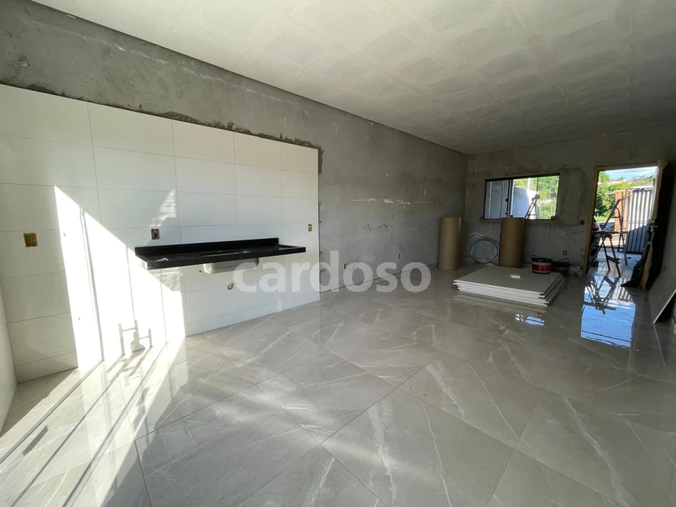 CASA À VENDA EM IBIPORÃ COM 2 QUARTOS POR 360.000,00