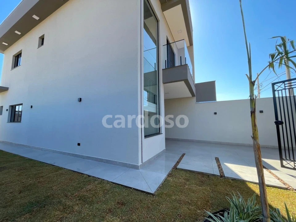 Imagens do imóveis SOBRADO NOVO COM SUÍTE A VENDA POR R$ 550.000,00 – PARQUE DO VALE – IBIPORÃ/PR