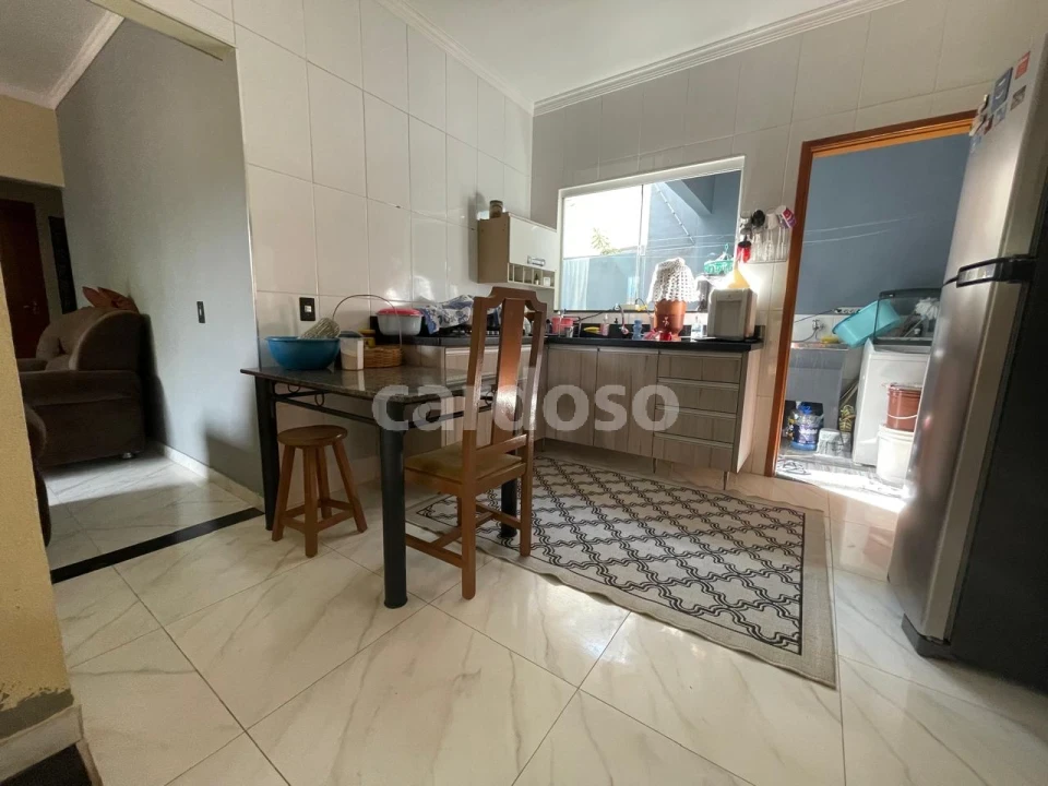 Imagens do imóveis VENDO – TROCO - CASA NO JD CINQUENTENARIO – IBIPORÃ – R$ 410.000,00