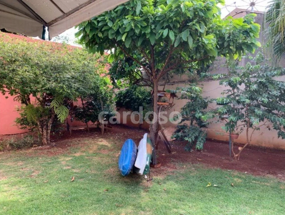 CASA COM 4 QUARTOS E ÁREA GOURMET À VENDA - VILA ROMANA - IBIPORÃ/PR