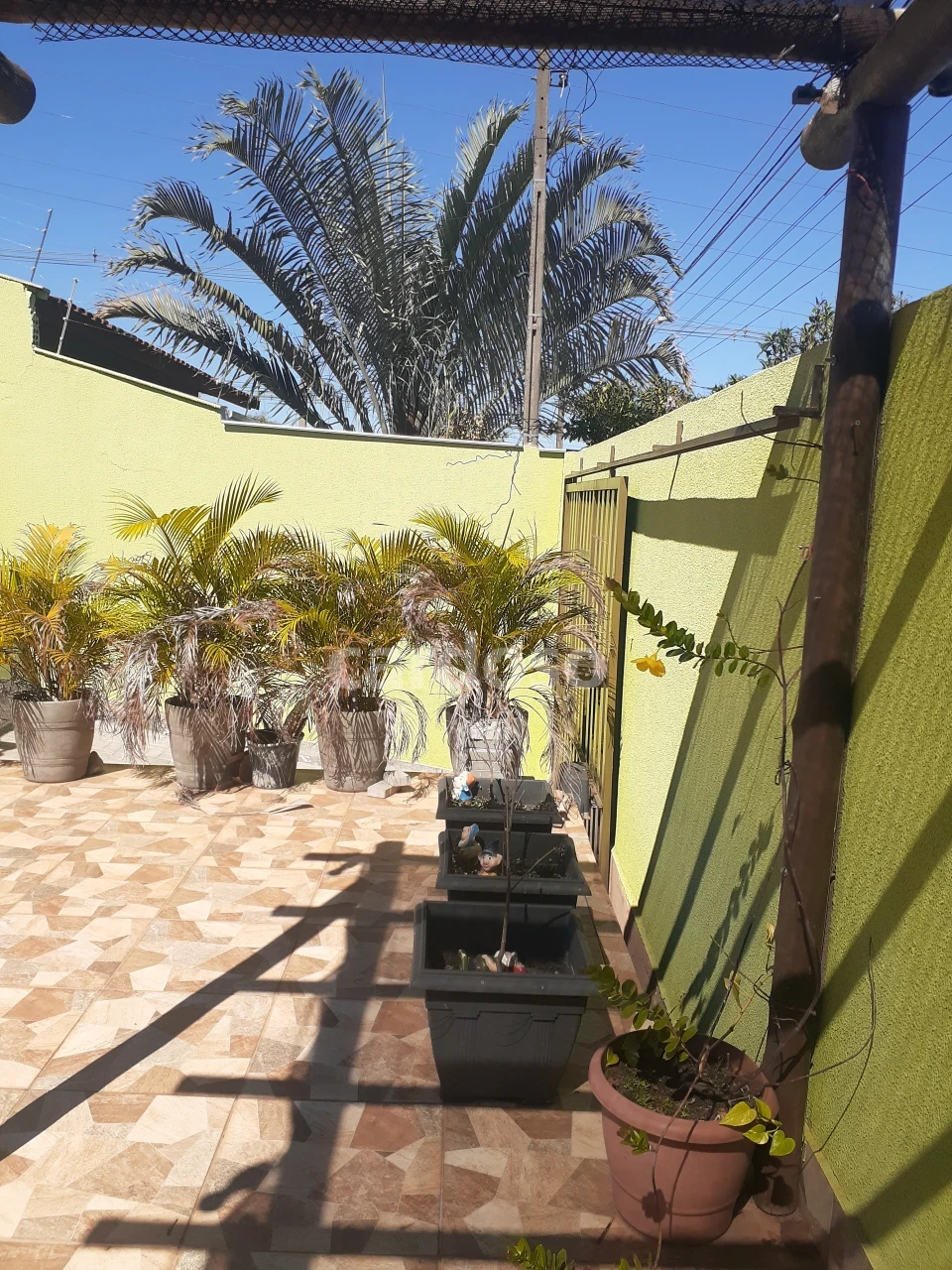 CASA COM PISCINA À VENDA – JARDIM PLANALTO – ZONA NORTE – LONDRINA/PR