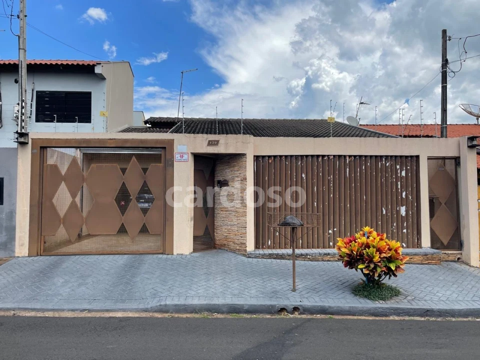 CASA DE ALTO PADRÃO À VENDA NO BAIRRO MONTE VERDE EM IBIPORÃ