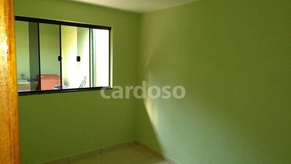 Casa à venda com 2 quartos e edícula – Jardim Canaã
