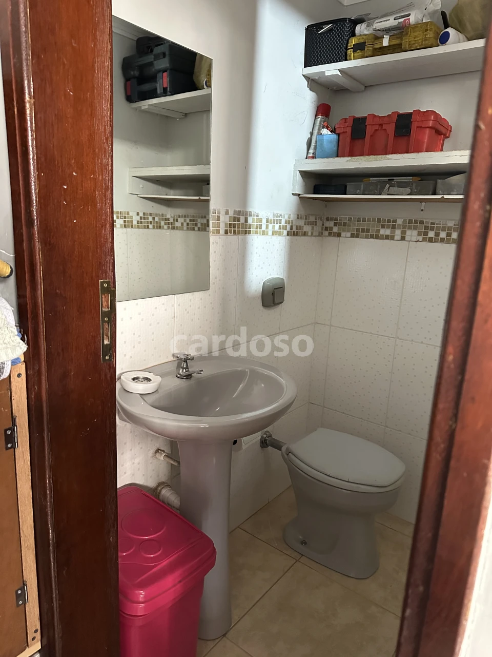 Imóvel com duas casas independentes, energia solar e churrasqueira – Jardim Ideal, Londrina/PR