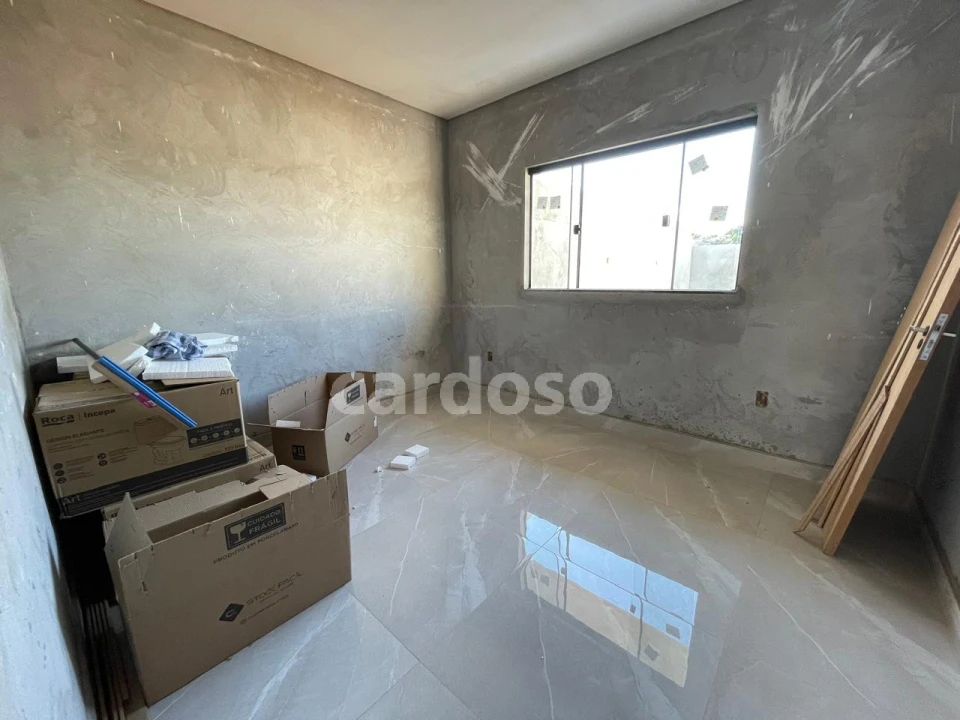 CASA À VENDA EM IBIPORÃ COM 2 QUARTOS POR 360.000,00