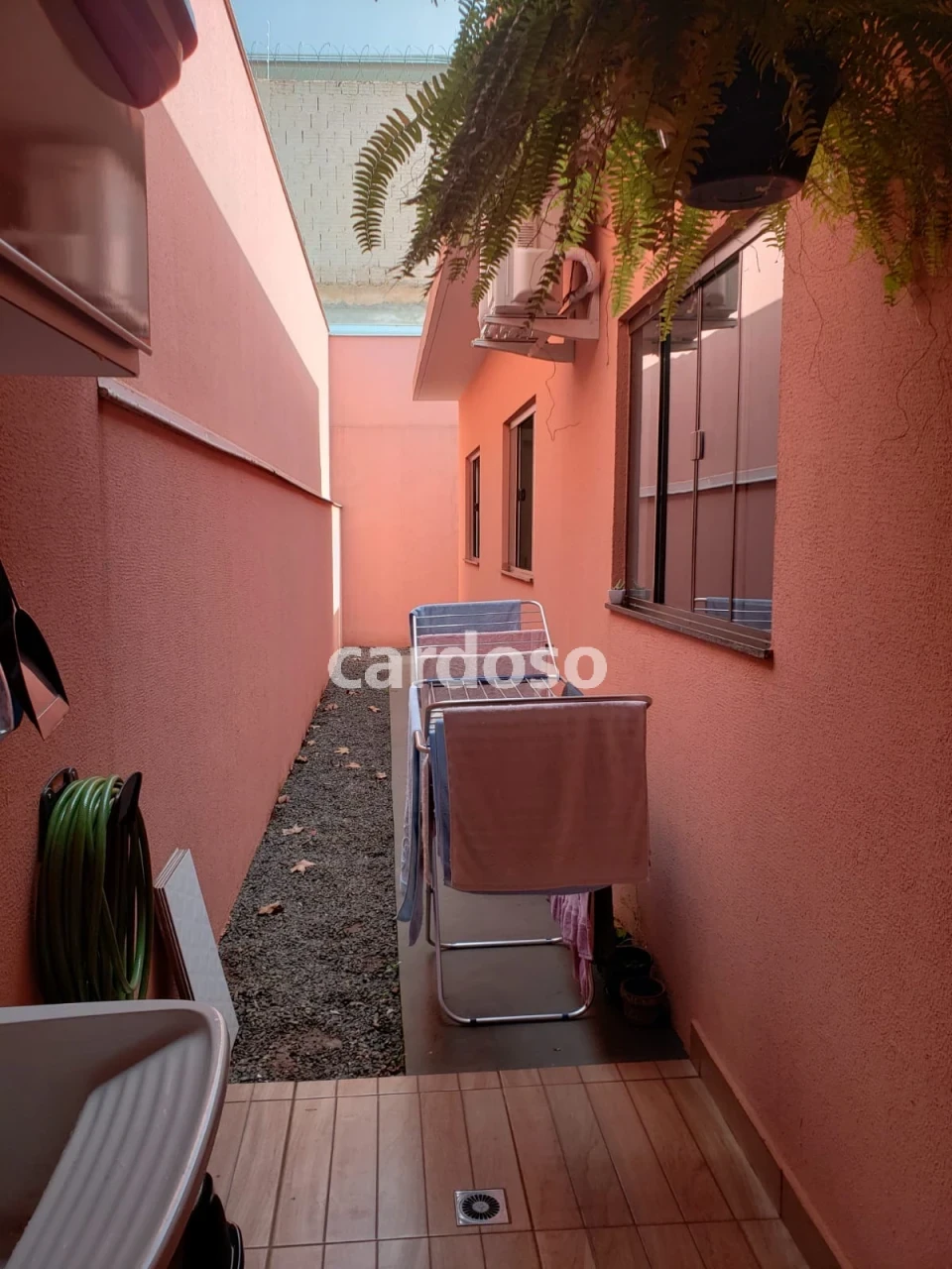 Casa à Venda com 3 quartos – Jardim Tóquio | Londrina – PR