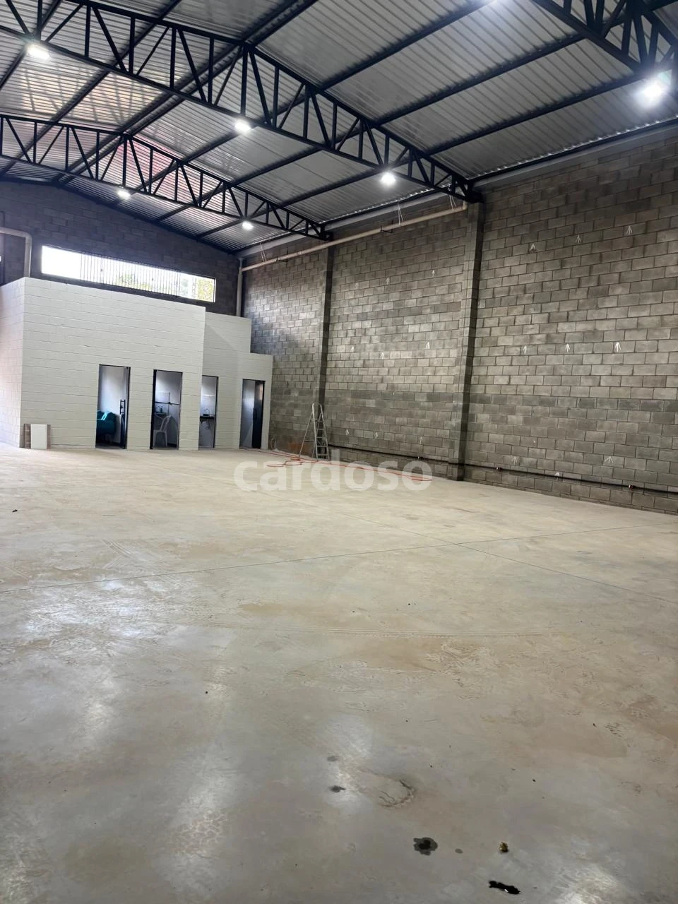 Imagens do imóveis EXCELENTE OPORTUNIDADE COMERCIAL EM IBIPORÃ!