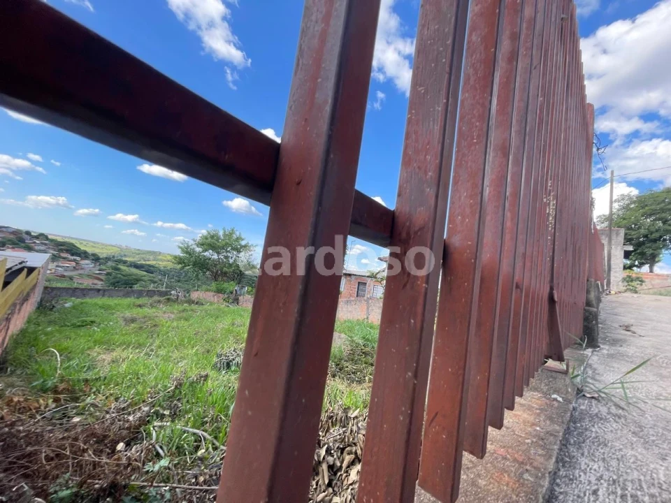 Imagens do imóveis VENDO TERRENO DE 534 M² COM 12 MT DE FRENTE EM IBIPORÃ – R$ 310.000,00