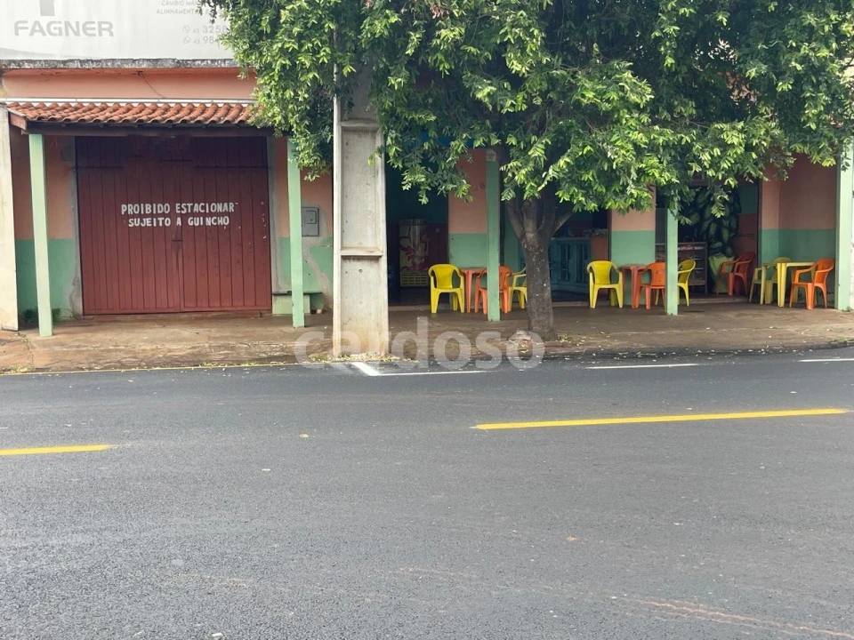 VENDO IMÓVEL COMERCIAL COM POTENCIAL DE EXPANSÃO – LOCALIZAÇÃO ESTRATÉGICA
