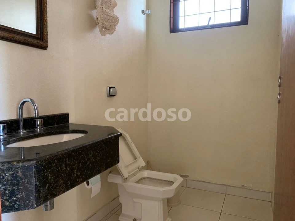 Imagens do imóveis Casa no centro com 4 quartos à venda por R$ 895.000 - Ibiporã/PR