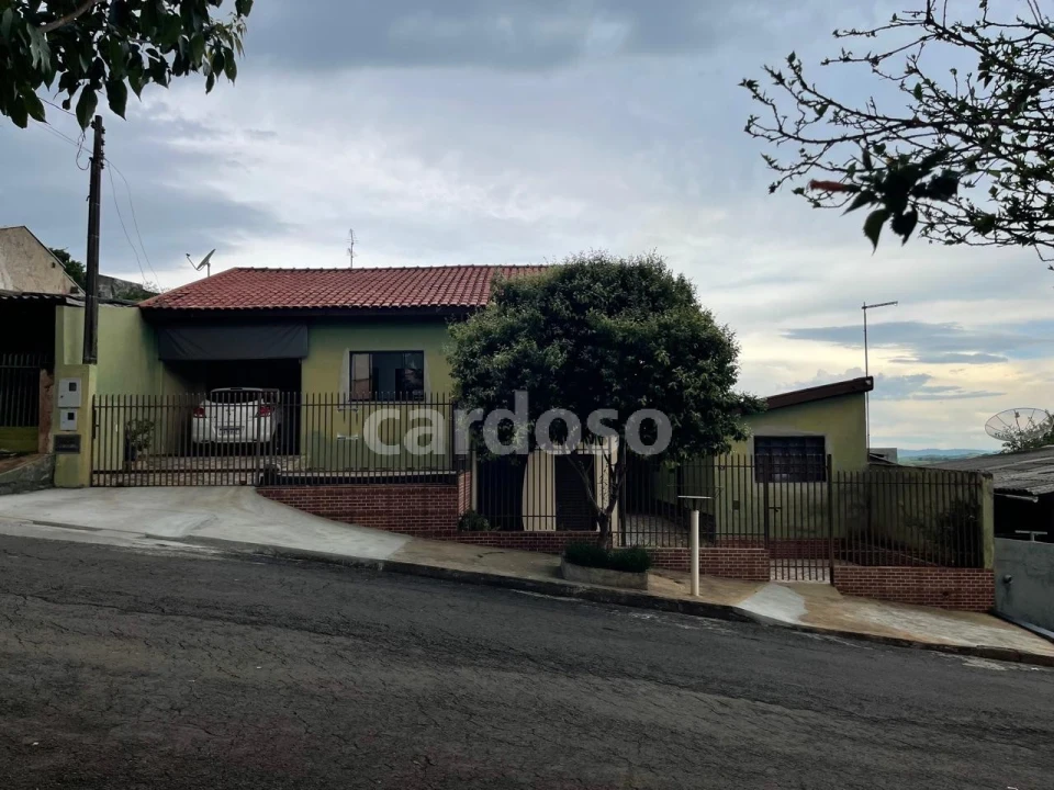 Imagens do imóveis CASA Á VENDA EM IBIPORÃ