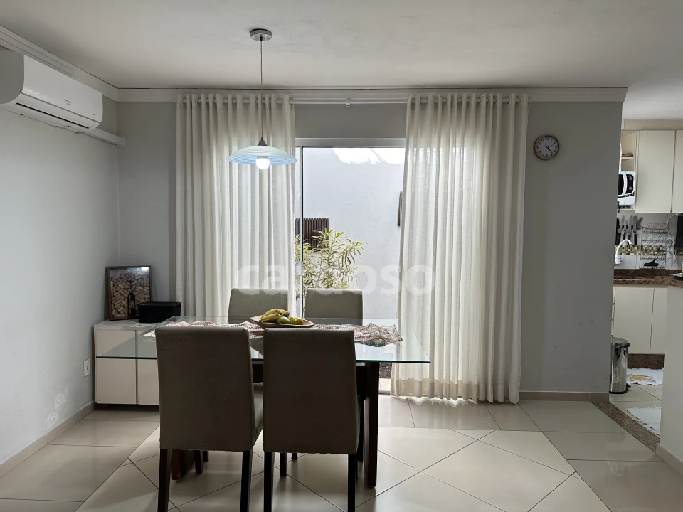 Imóvel com duas casas independentes, energia solar e churrasqueira – Jardim Ideal, Londrina/PR