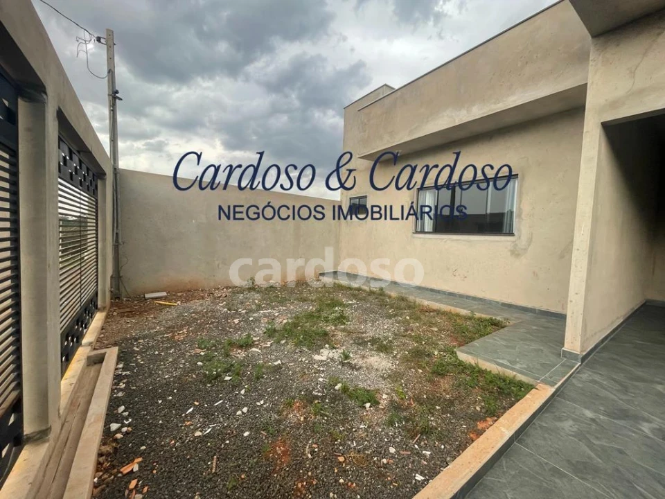 CASA COM SUÍTE À VENDA POR R$ 450.000,00 | IBI ARAM | IBIPORÃ/PR