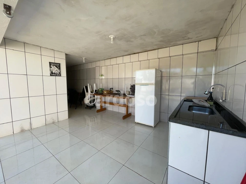 VENDE-SE CASA COM 3 QUARTOS (1 SUÍTE) – VILA ROMANA | IBIPORÃ/PR