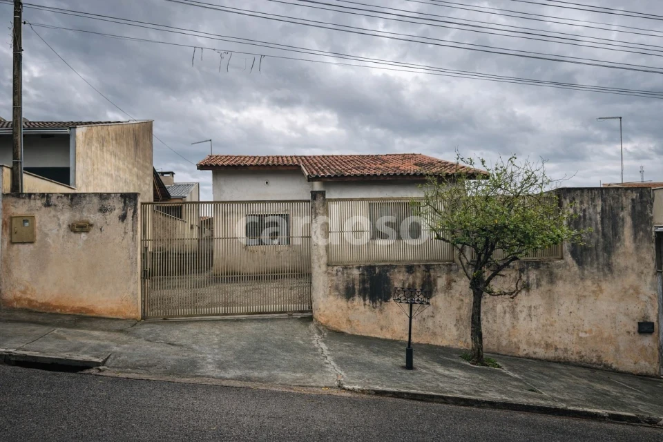 Imagens do imóveis CASA À VENDA NO BAIRRO CASAGRANDE EM IBIPORÃ – R$ 350.000