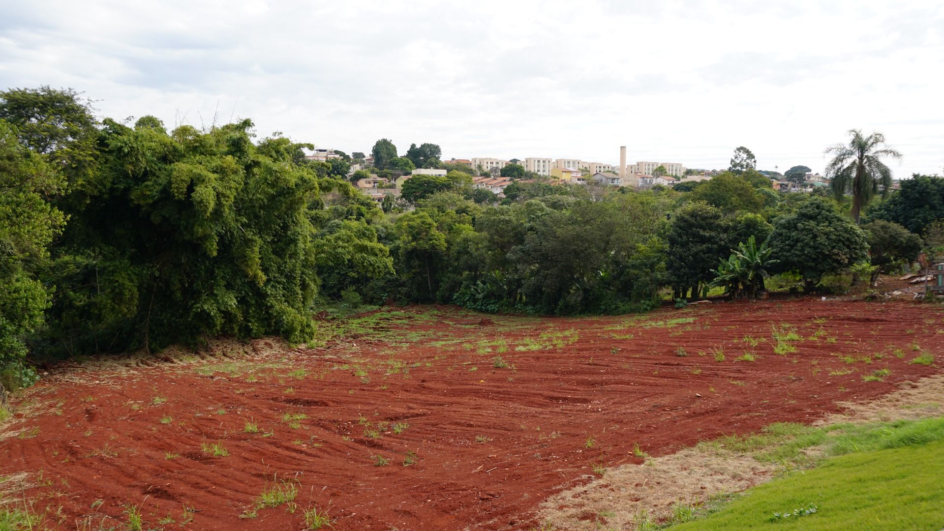 Imagens do imóveis Terreno Bandeirantes