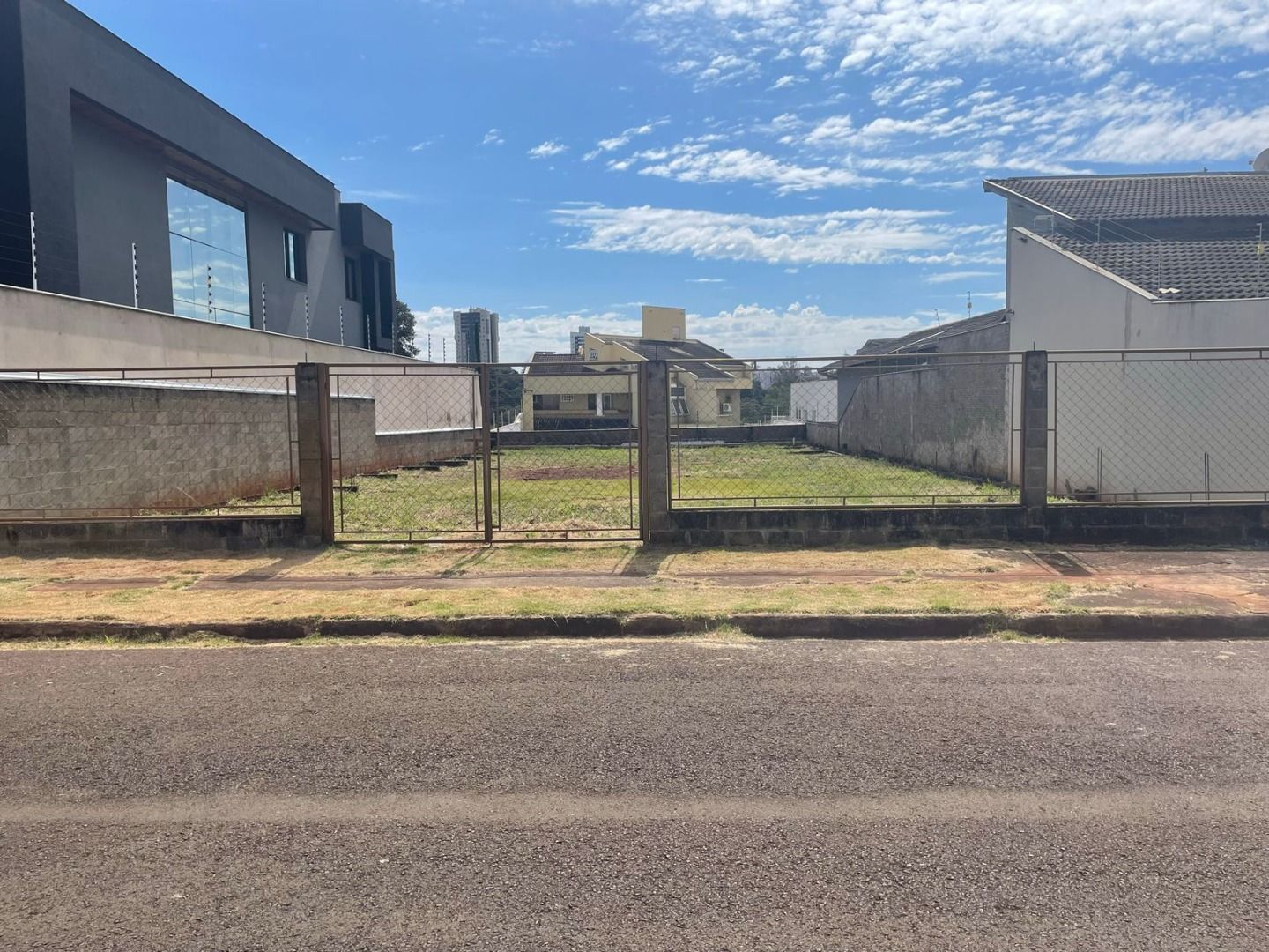 Imagens do imóveis Terreno Parque Residencial Alcântara