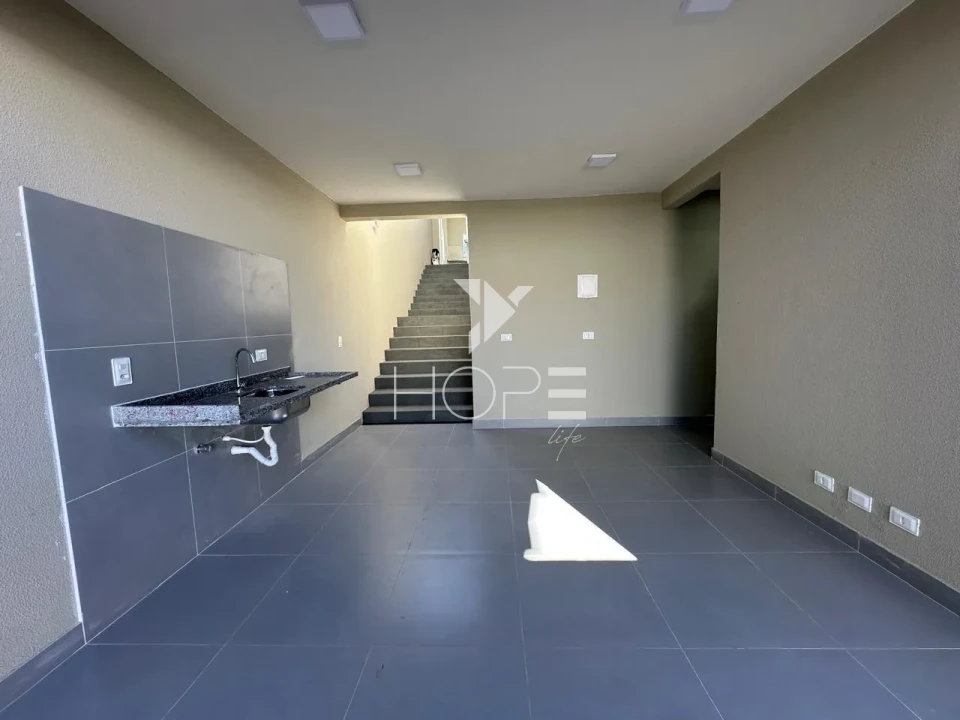 Imagens do imóveis Casa geminada à venda com 3 quartos (1 suíte) no Jardim Bandeirantes – Zona Oeste – Londrina/PR