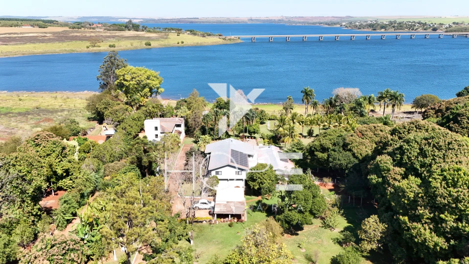 Chácara escriturada molhada à venda – Porteira Fechada – 12.000m² – Alvorada do sul/PR