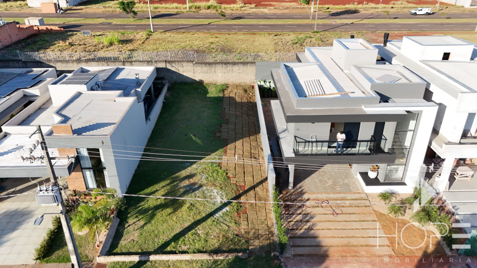 Imagens do imóveis TERRENO DE  257 m² CONDOMINIO TAUÁ ARANGUA