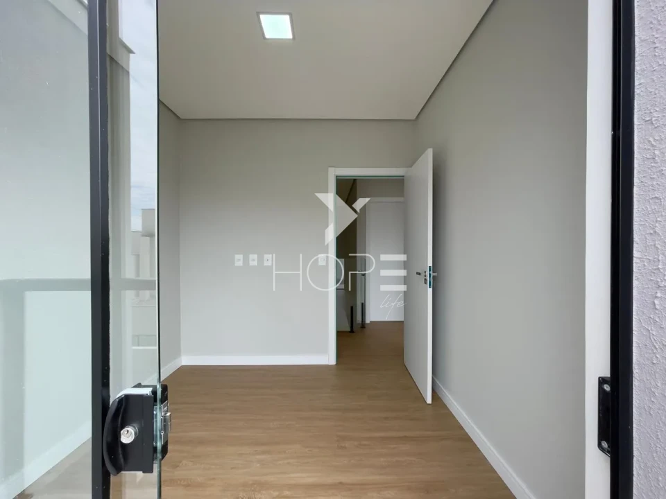 Sobrado em Condomínio à Venda – 105m² Privativos - Morada das Flores (Rosas) – Cambé/PR