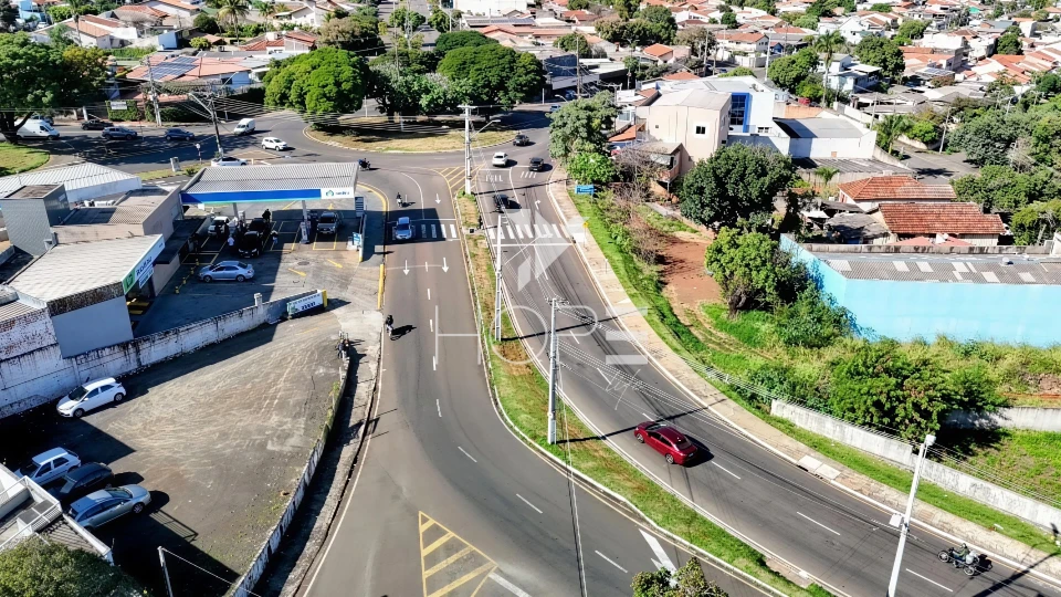 Imagens do imóveis Terreno comercial de esquina à venda com 472m² - próximo à Av. Dez de Dezembro e Aeroporto - Dom Pedro - Londrina PR