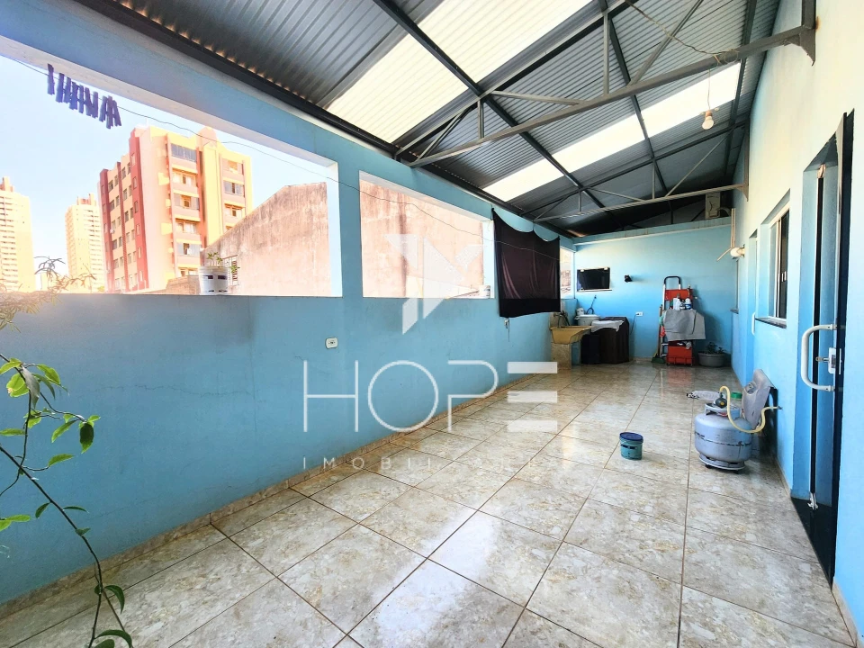 Imagens do imóveis Sobrado Residencial e Comercial à Venda – 300 m² – Terreno 568 m² – Vila Balarotti – Londrina PR