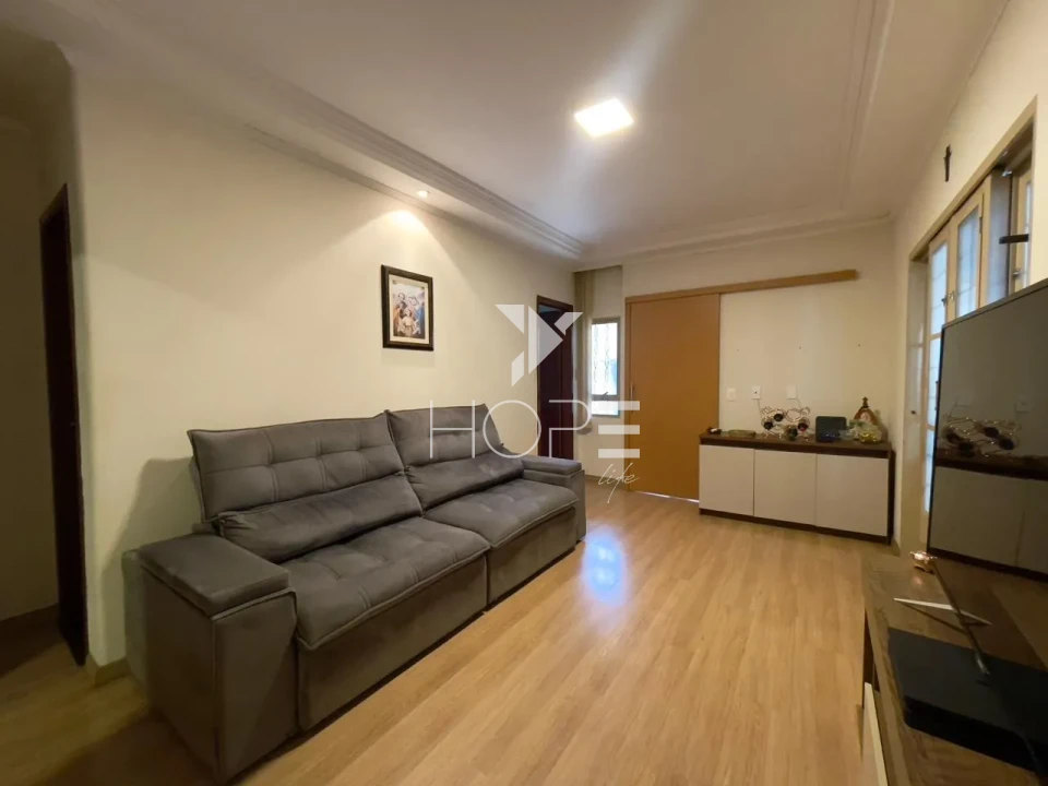 Imagens do imóveis Casa à Venda – 187m² – 3 Quartos (1 Suíte) – Franca – Zona Leste – Londrina/PR
