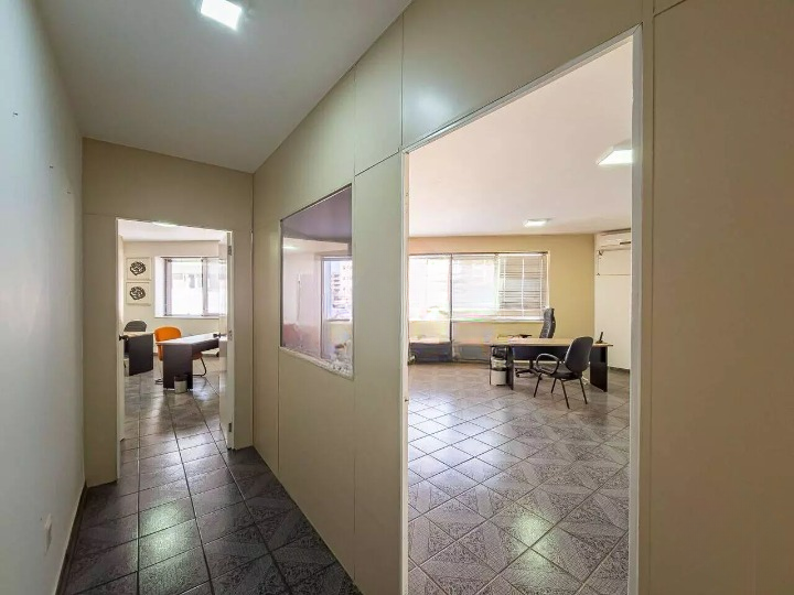Sala comercial com mobília