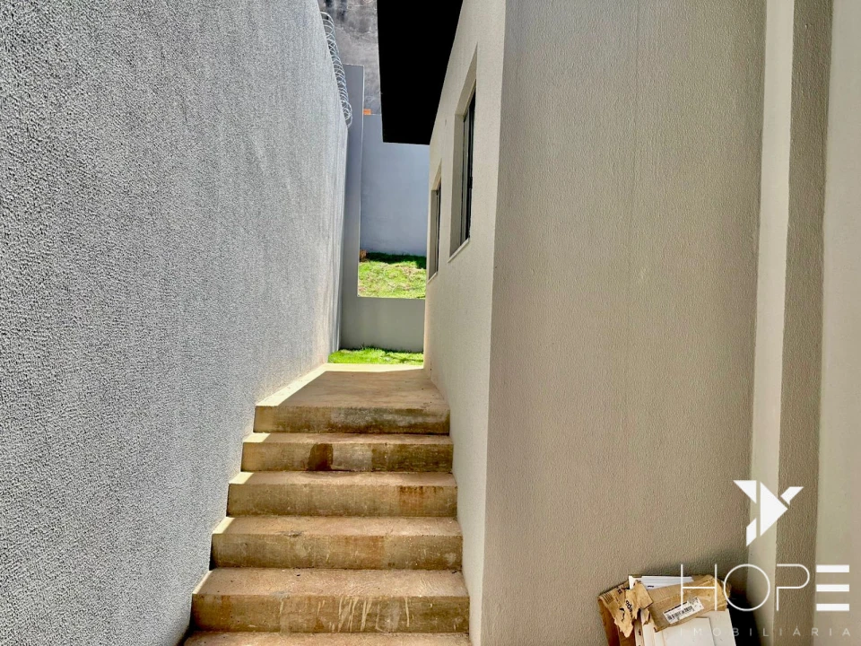 Casa Geminada Á Venda E Locação Jardim Maria Celina Londrina