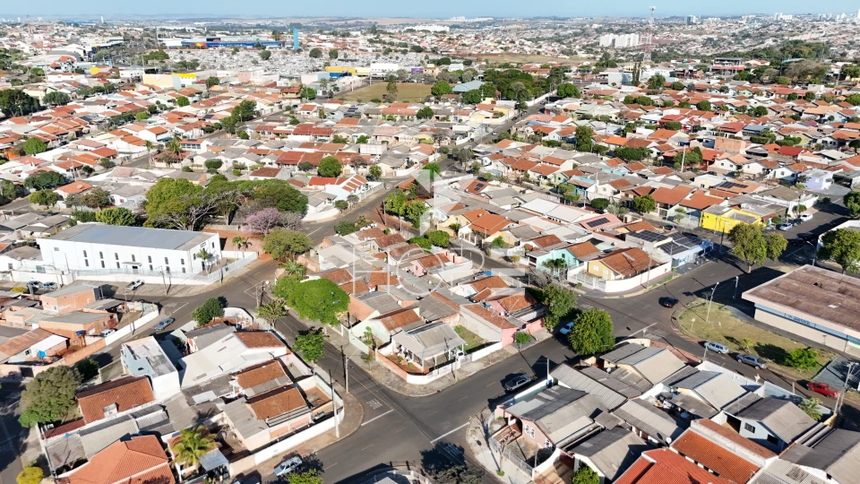 Imagens do imóveis Casa à venda com 130m² - 5 quartos - 2 banheiros - 2 vagas - à Av Saul Elkind - Zona Norte - Londrina PR
