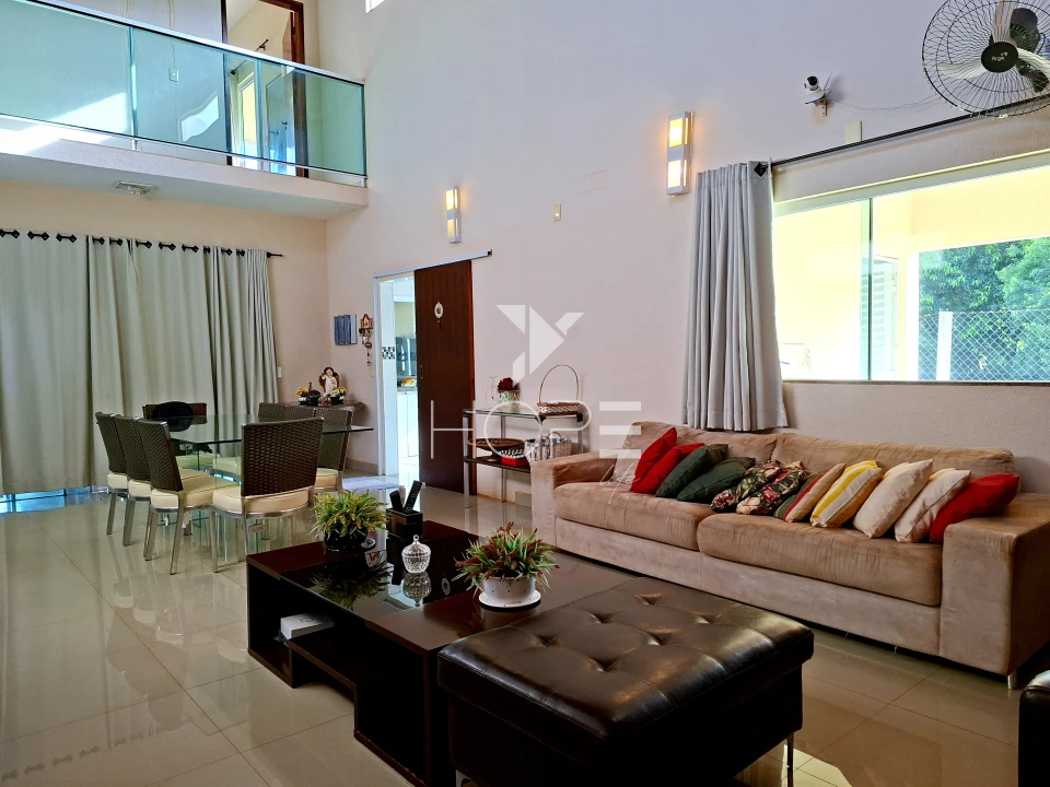 Imagens do imóveis Condomínio Riviera do Poente - chácara molhada à venda com 2.277 m² - 4 suítes - piscina - sauna - Alvorada do Sul PR
