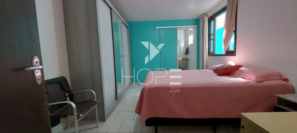 Imagens do imóveis Sobrado comercial à venda com 225 m² - 3 apartamentos independentes - Itapoá SC - Próximo do Mar