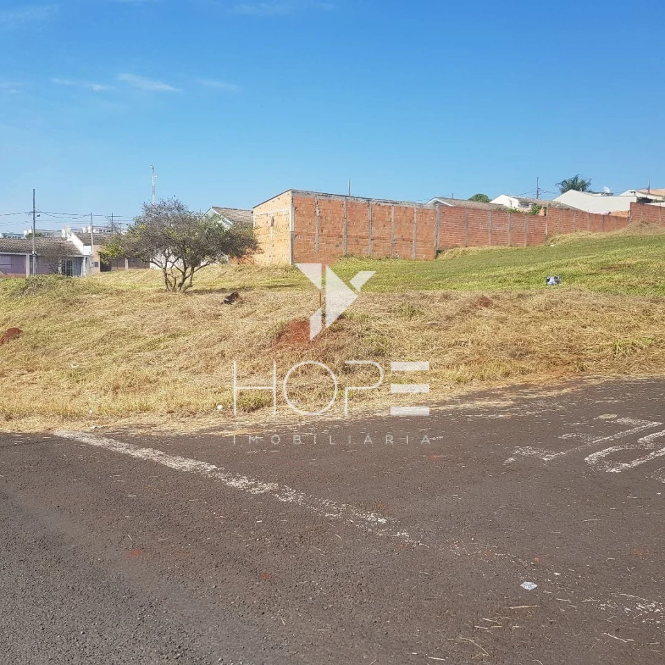 Terreno à Venda  300 m²– Água da Esperança – Cambé PR