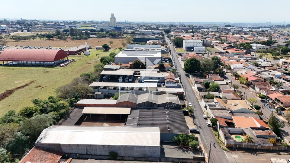 Imagens do imóveis Barracão à venda e locação com 750 m² + mezanino - pé direito 6 m - próximo Av Tiradentes - Bandeirantes - Londrina PR