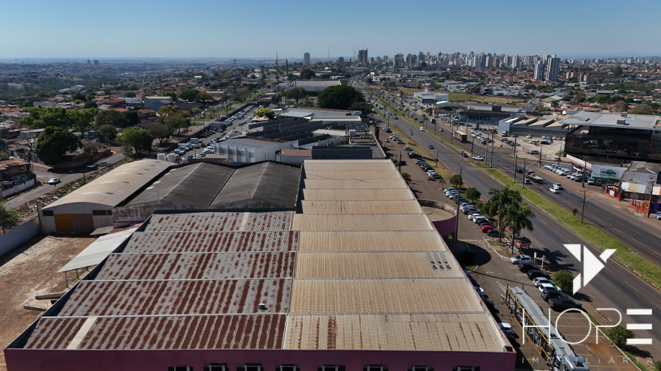 Imagens do imóveis Galpão/Barracão de 6.817 m² na Avenida Tiradentes, Londrina – Venda e Locação