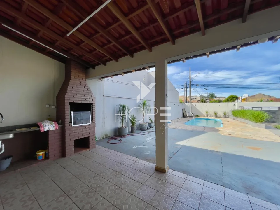 Imagens do imóveis Casa à Venda com Piscina – 62m² – 2 Quartos – Coliseu – Zona Norte – Londrina/PR