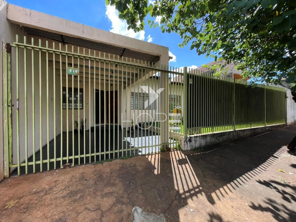 Imagens do imóveis Casa à Venda com Barracão Idependente – 3 Quartos (1 Suíte) – 317m² de Terreno – Pacaembu – Londrina/PR