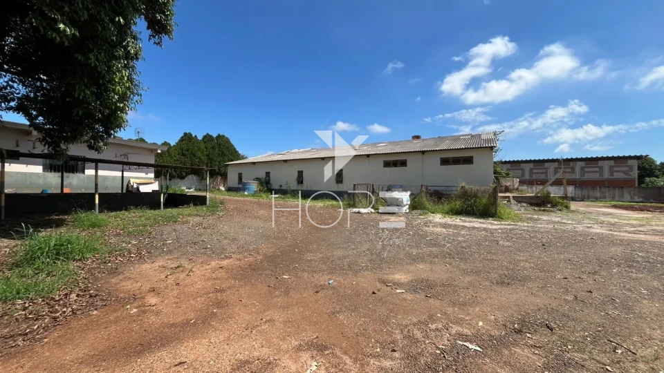 Imagens do imóveis Barracão para venda e locação – 5.000m² de terreno – 1.000m² de Barração - 150m² de escritório - com docas – Zona Industrial – Ibiporã/PR