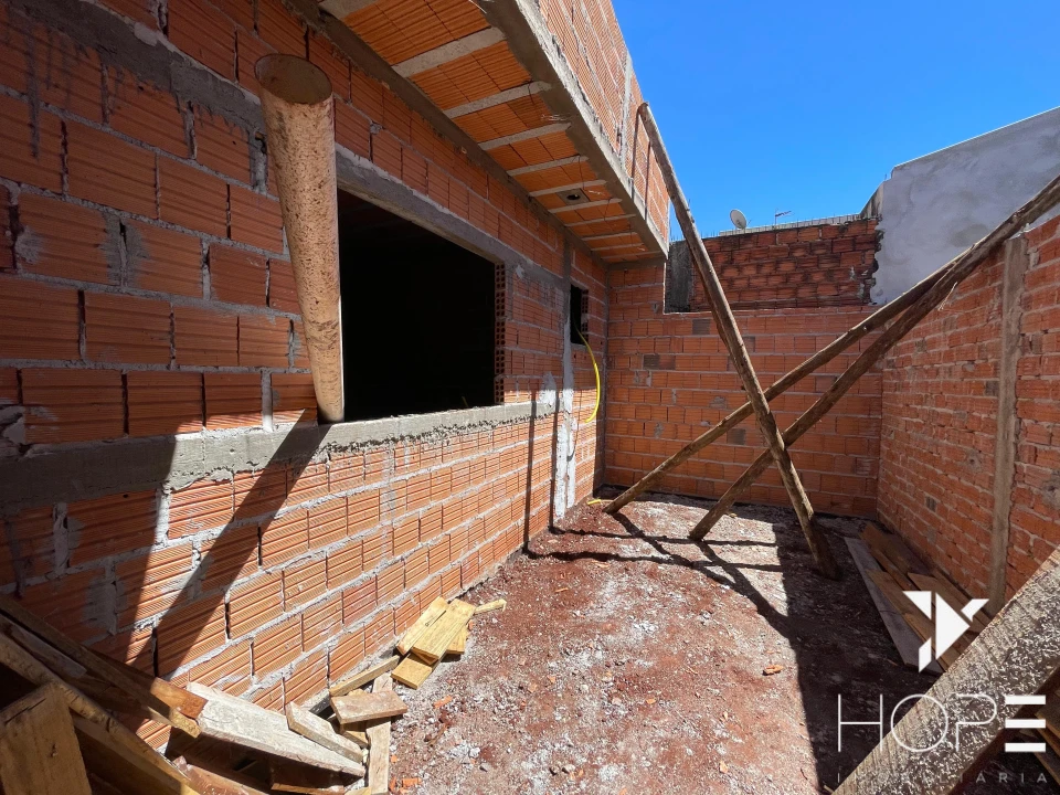 Imagens do imóveis Casa Geminada à Venda – 3 Quartos (1 Suíte) – 81m² – Jardim do Café – Cambé