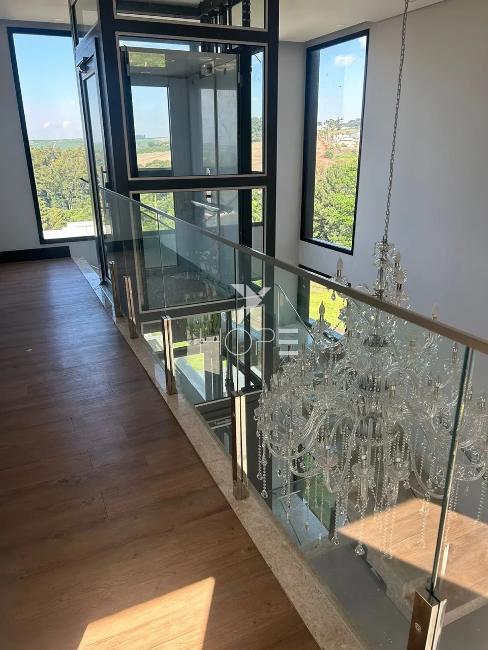 Imagens do imóveis Casa Exclusiva em Condomínio Fechado – 4 Suítes - 3 ANDARES - Elevador - 800m² de Terreno - Condomínio Costa do Sol – Rolândia/PR