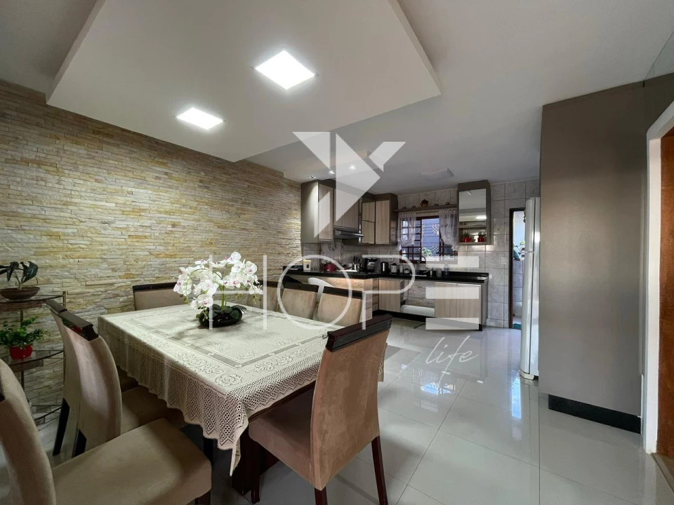 Imagens do imóveis Sobrado com piscina à Venda – 276m² Internos – 5 Quartos – Jardim Silvino – Zona Leste – Cambé/PR