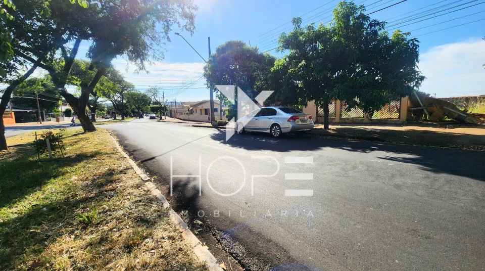 Terreno comercial à venda com 250 m² na Avenida do Sol – Jardim do Sol – Zona Oeste – Londrina PR